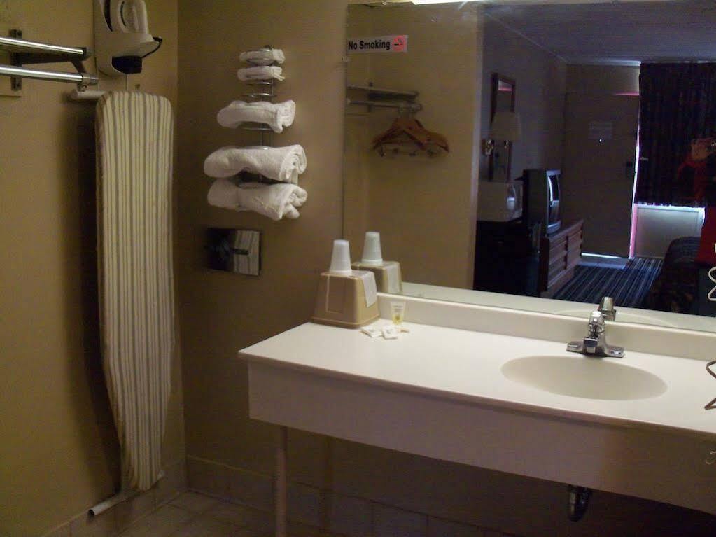 Rodeway Inn South Point المظهر الخارجي الصورة